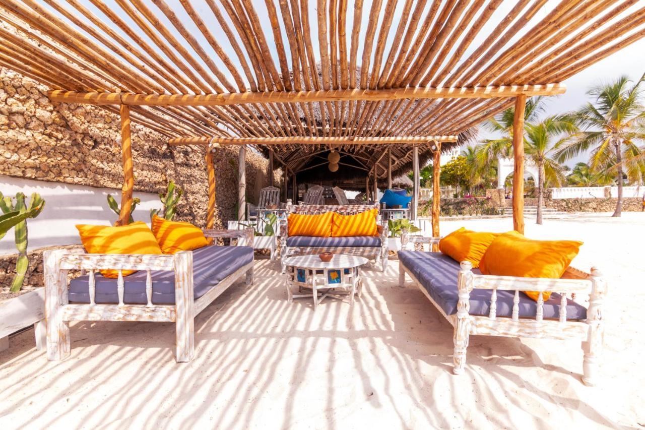 Готель Jumbo Club Ватаму Екстер'єр фото