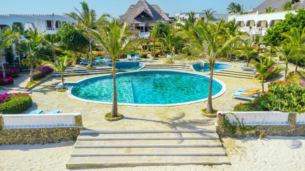 Готель Jumbo Club Ватаму Екстер'єр фото