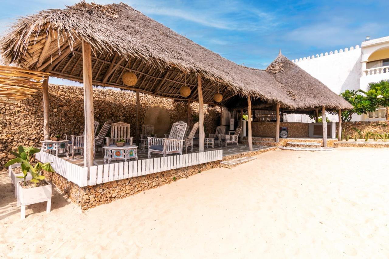 Готель Jumbo Club Ватаму Екстер'єр фото